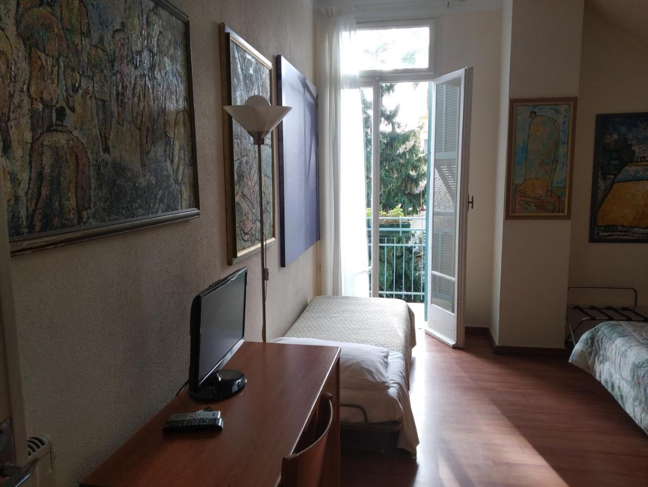 Hotel Lucciola Bordighera Esterno foto