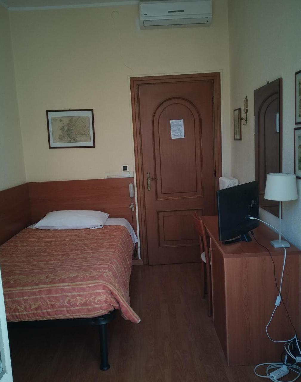 Hotel Lucciola Bordighera Esterno foto