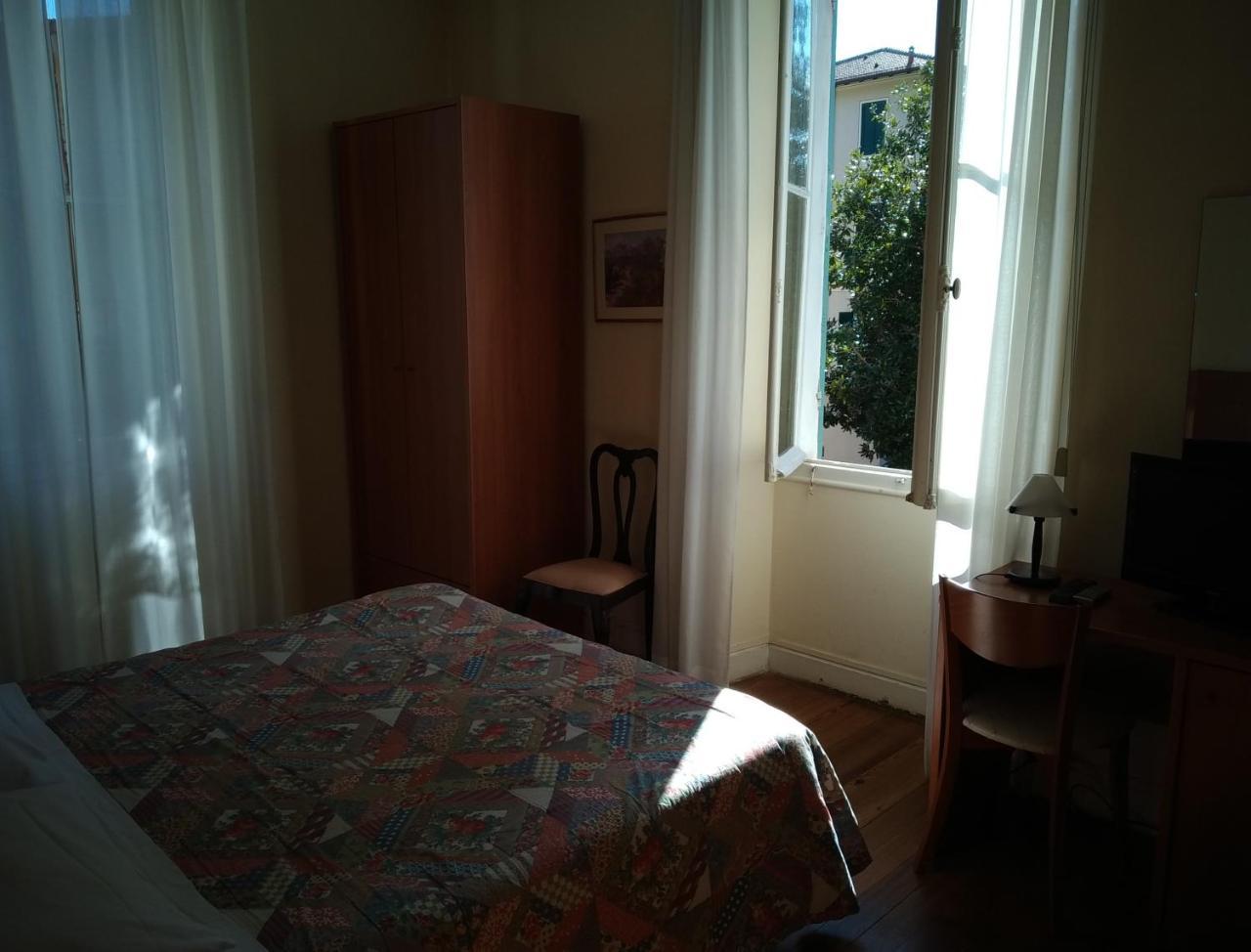 Hotel Lucciola Bordighera Esterno foto